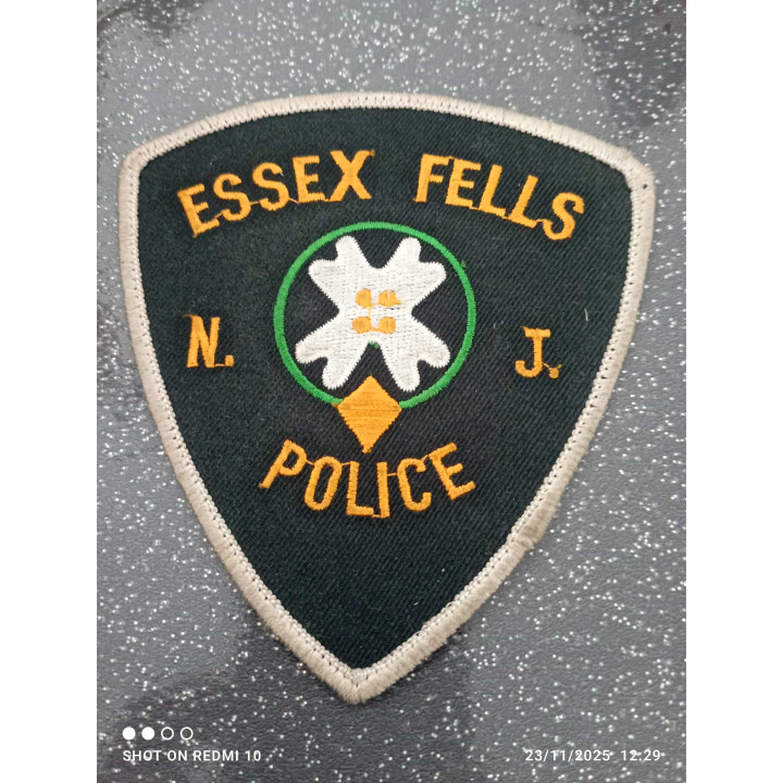 ECUSSON POLICE AMERICAINE ESSEX FELLS