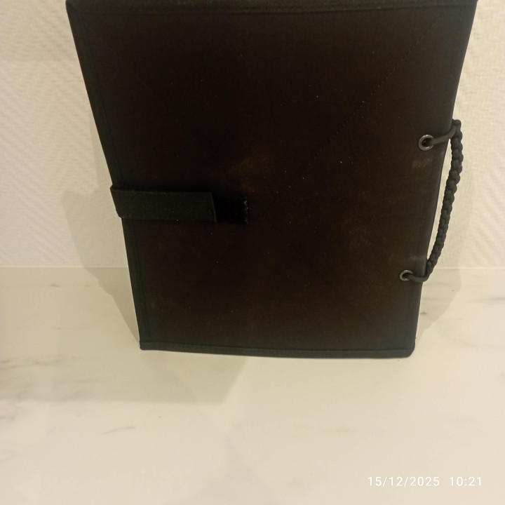 CLASSEUR A ECUSSONS NOIR