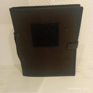 CLASSEUR A ECUSSONS NOIR