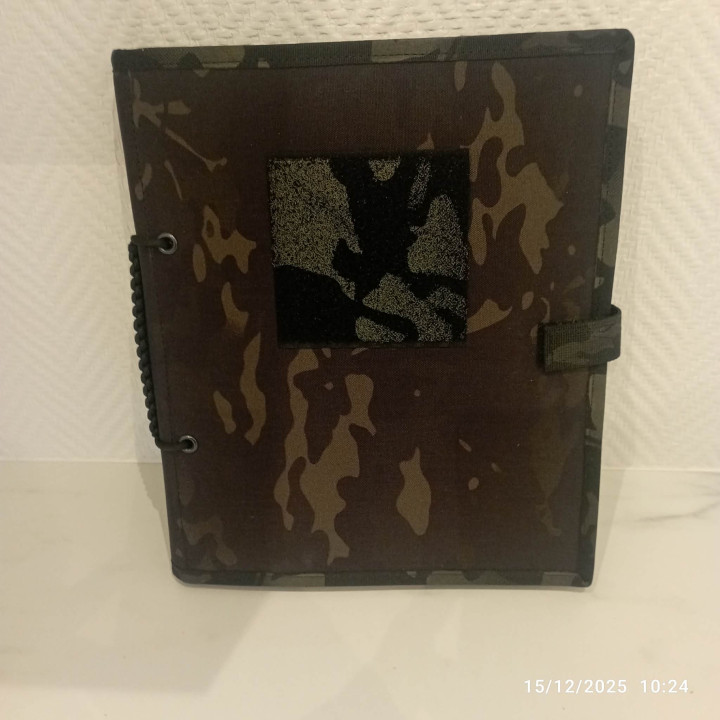 CLASSEUR A ECUSSONS BASSE VISIBILITE CAMOUFLAGE