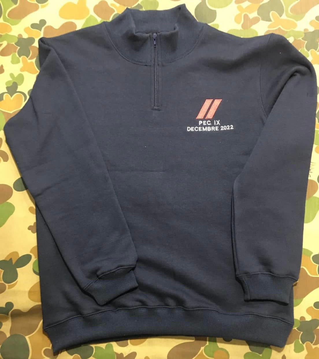 Sweat brodé 2